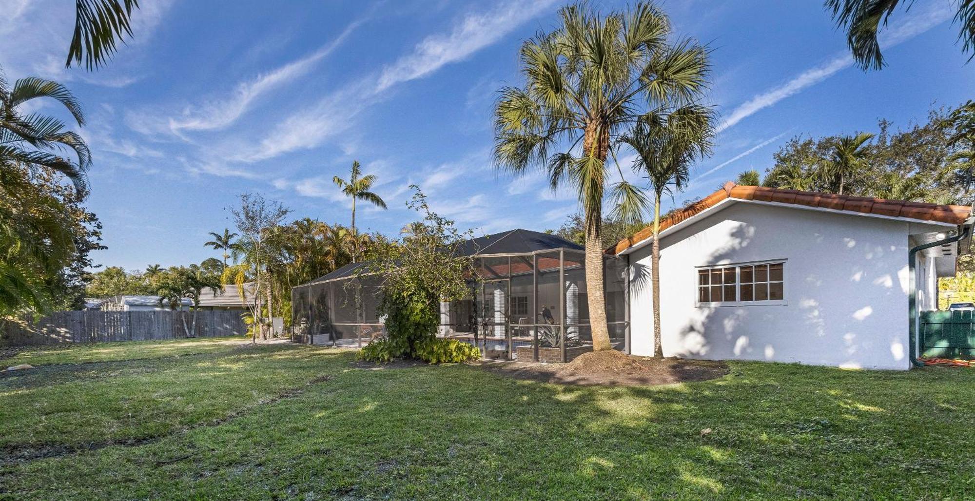 Tranquil Heirloom Hideaway Pool In South *