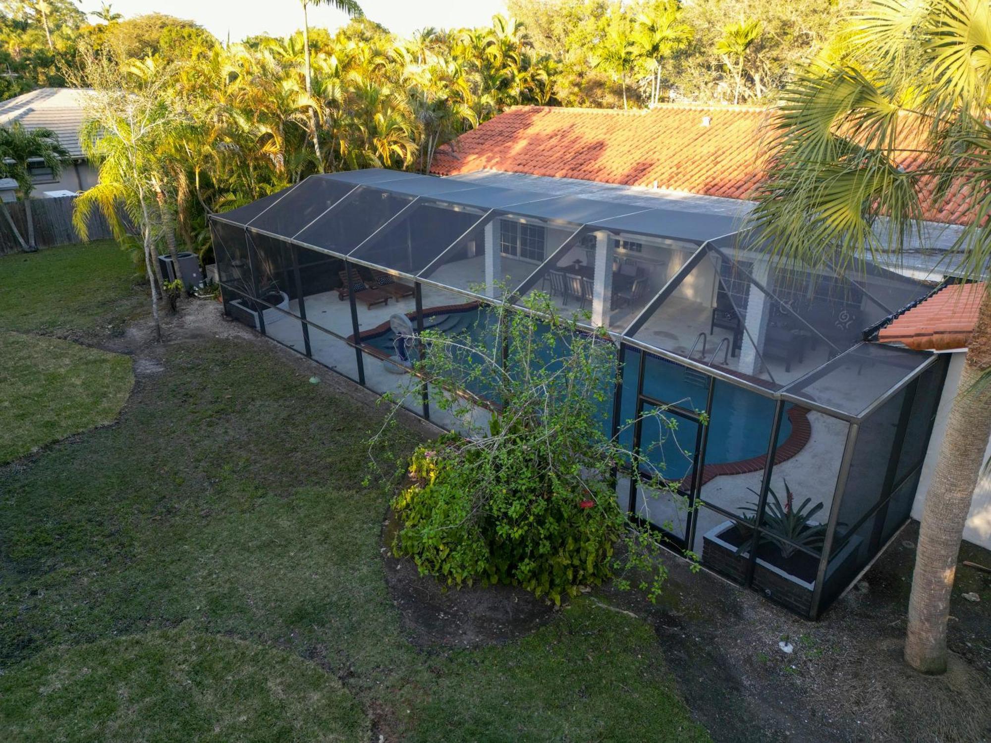 Tranquil Heirloom Hideaway Pool In South * Miami